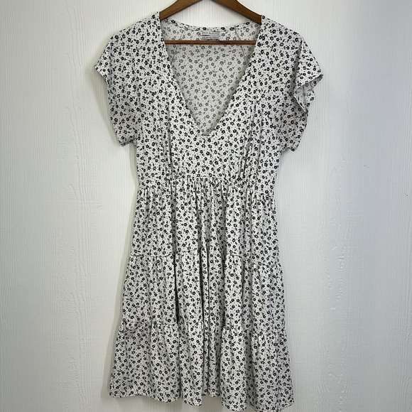 Urban Outfitters - Julia Black And White Floral Ruffle Mini Dress Size Medium - Picture 8 of 10